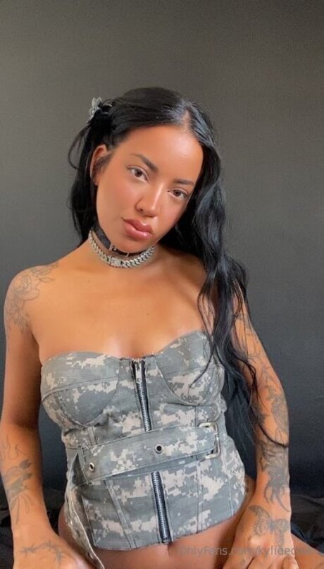 Kylieecole perfect model pics