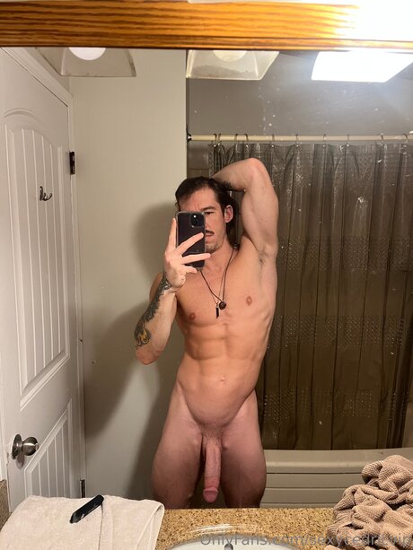 Sexycedricvip free pornstar photo