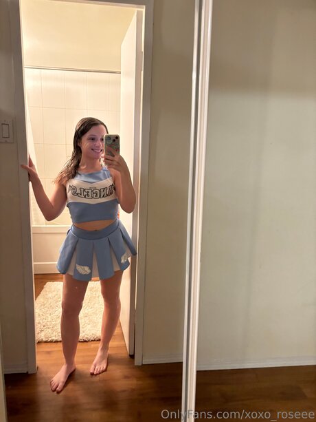 Xoxo Roseee porn actress archive
