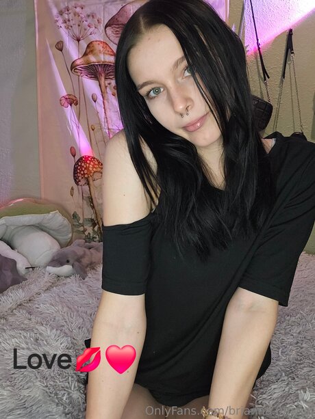 Brianna 0fficial xxx actress picture