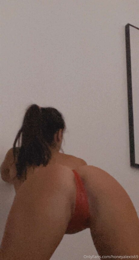 Honeyalexis69 adult star images
