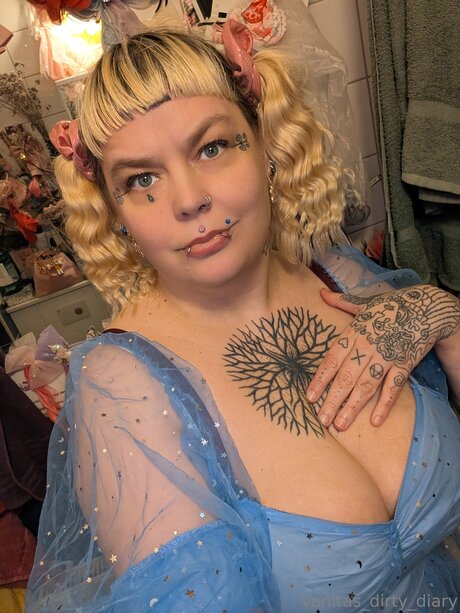 Vanitas Dirty Diary pretty model images