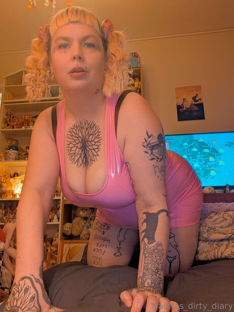 Vanitas Dirty Diary sexy star gallery