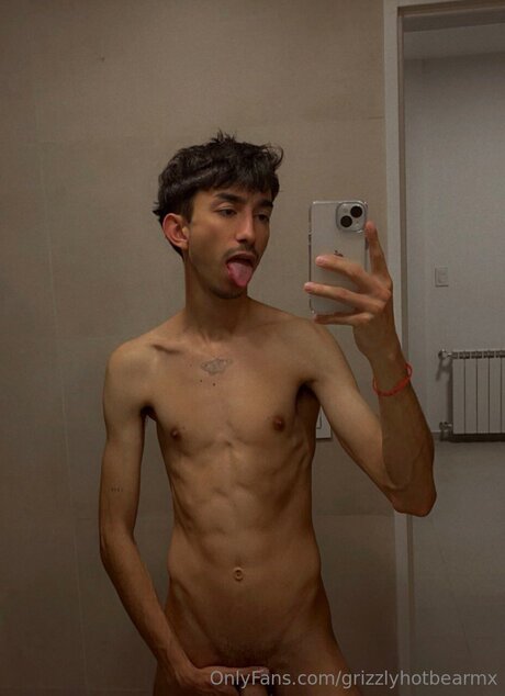 Grizzlyhotbearmx sexy star picture