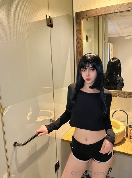 Lucychang hot model pictures