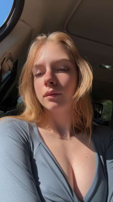 Sagelovess model photo