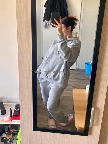 Imlizz100 nude actress image