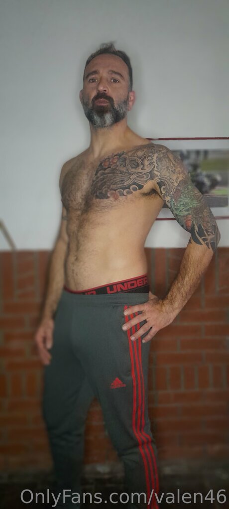 Valen46 model exclusive pic