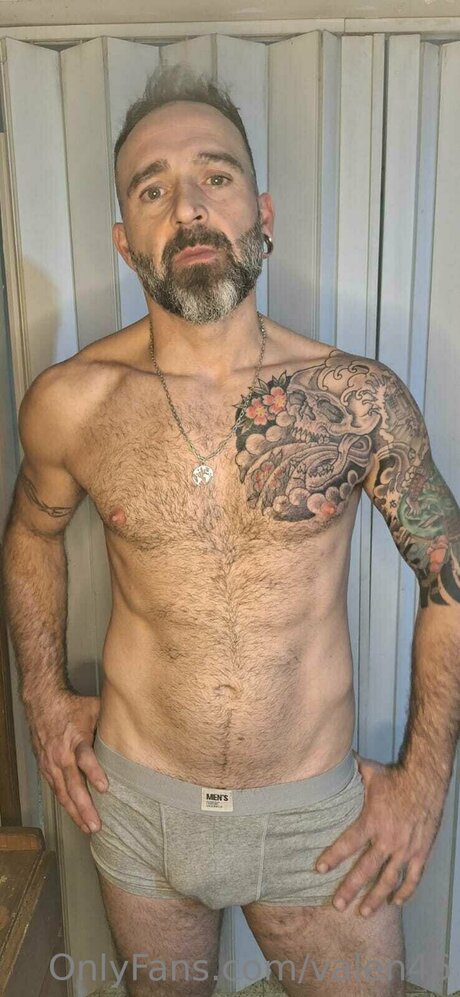 Valen46 naked model pictures