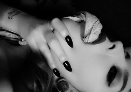 Glam Suicide naked actress img