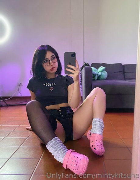 Minty Kitsune sex pornstar gallery
