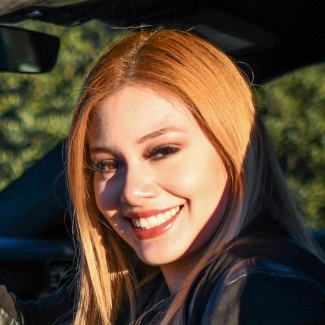Woman Driver art model pics
