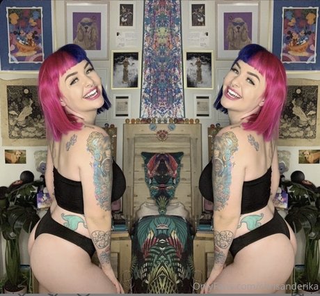 Erika Owens  model hot img