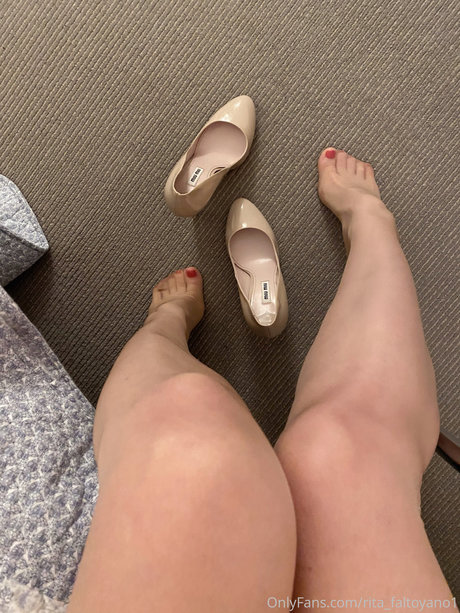 leggings onlyfans beautiful naked photo