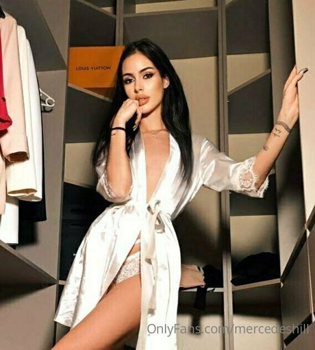 Mercedes Hill model hd pics