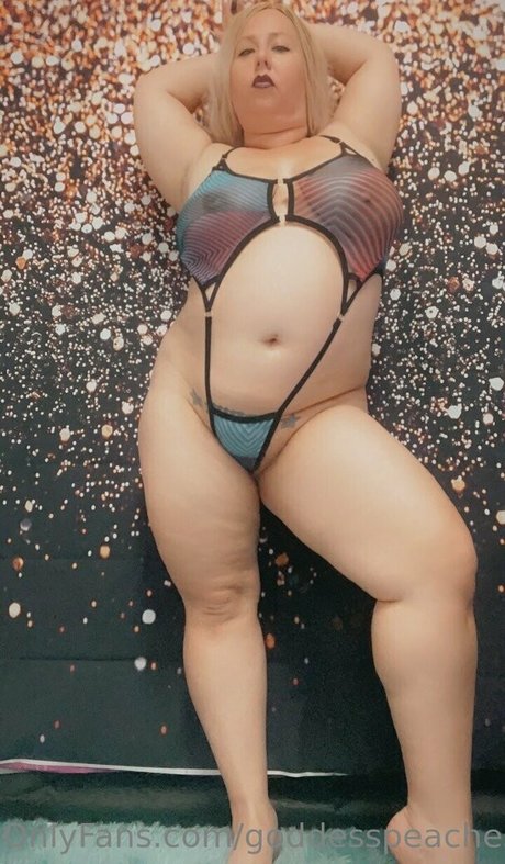 Goddess Peaches pornstar nude archive