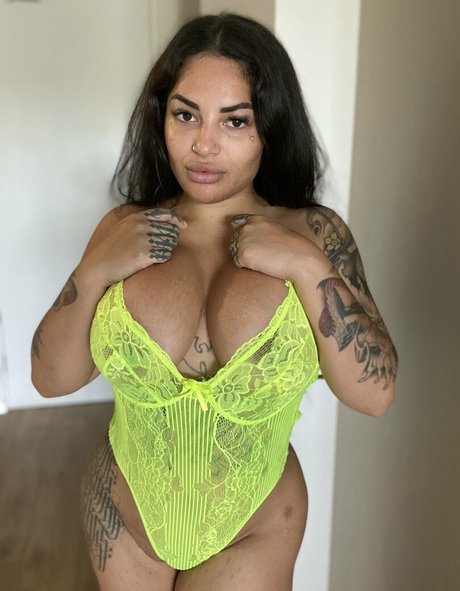 BIG BOOTY LATINA art star galleries