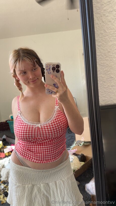 Hannamoontvv model hot pics