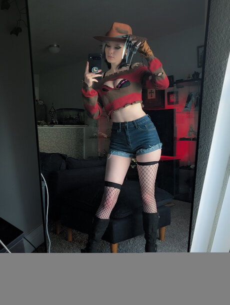 Bunnicrypt pornographic star pic