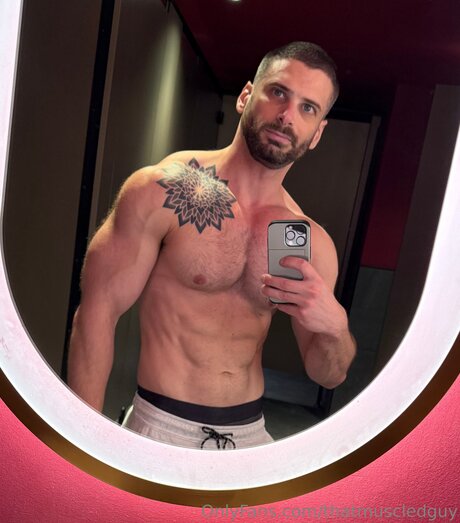 Thatmuscledguy free pornstar images