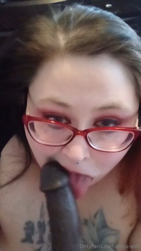 Miss Ash pornstar nudes pic