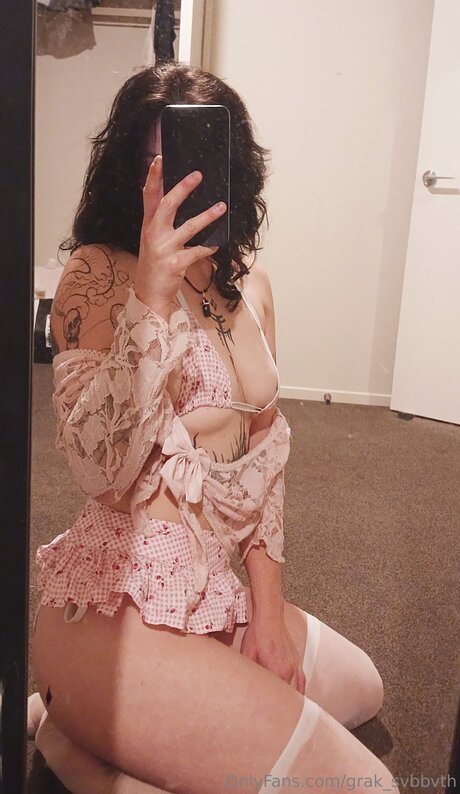 Grak Svbbvth pornstar naked photo