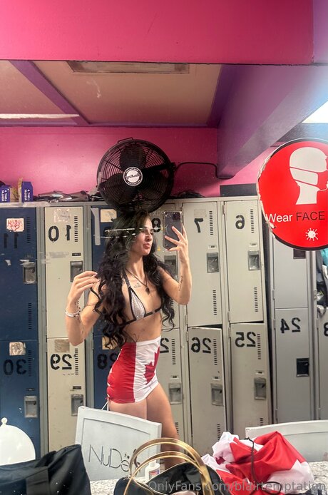 Blairtemptation star pornographic image