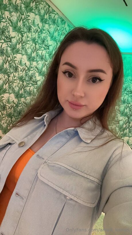 Ameli Kanari nudes model pics