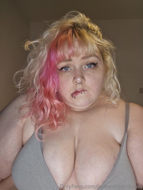 Jadeeatsrainbows nude star archive