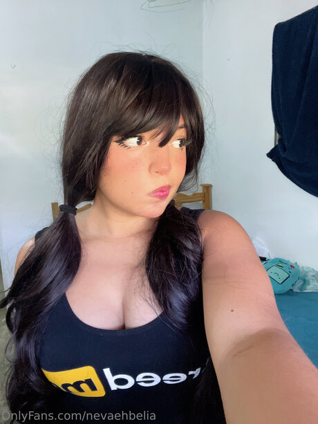 Nevafree xxx model image