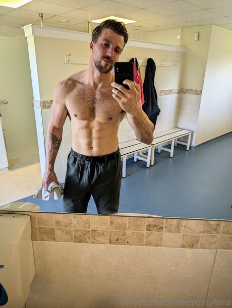 Oeyonlyfans model archive