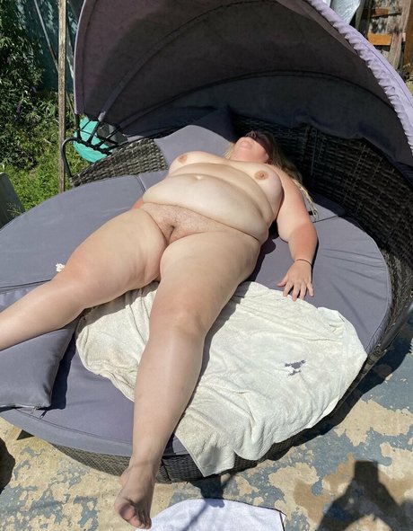 adelesexyuk model free archive