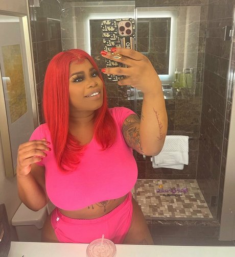 Chocolate Goddess perfect pornstar picture