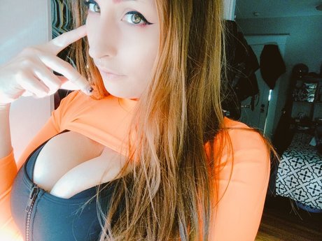 Tillyxluna pornographic actress image