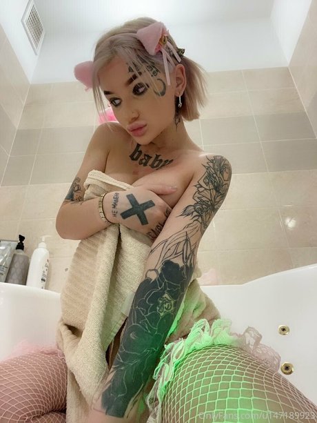 Alice X nudes actress picture