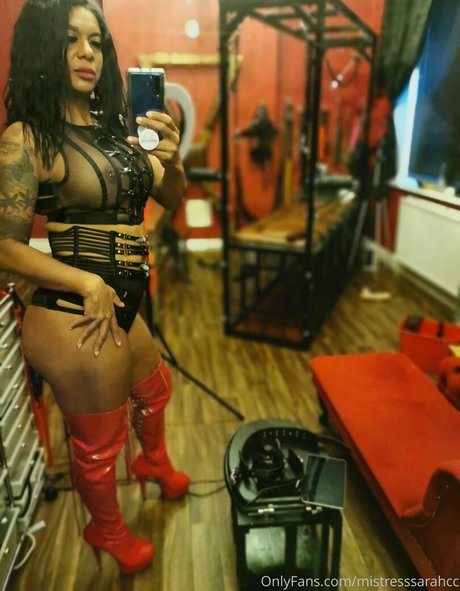 mistresssarahcc art actress picture