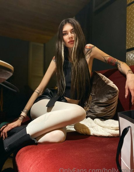 Holly Mur naked actress img