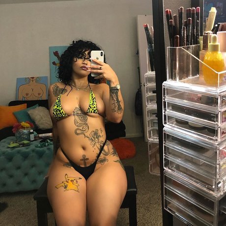 Lilie Leahndra exclusive star galleries