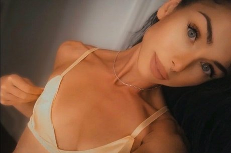 RachelLaurenGray hot pornstar images