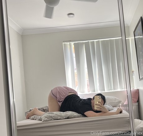 cute shemale onlyfans erotic photos