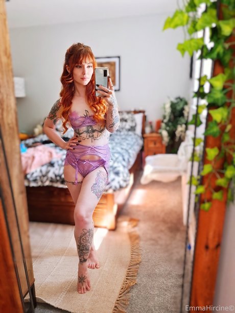 Pun Queen model free pics