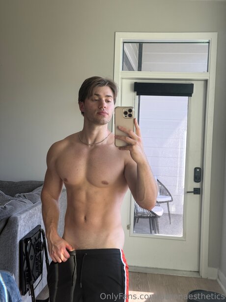 Aaronaesthetics model sexy photo