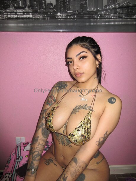 Naughtynaoo pornstar top image