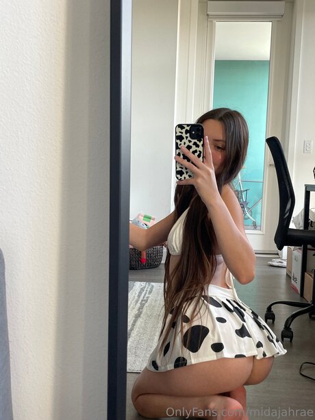 Midajahrae exclusive star pictures