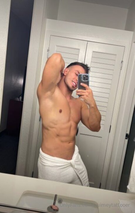 Quimeytattooer naked model photos