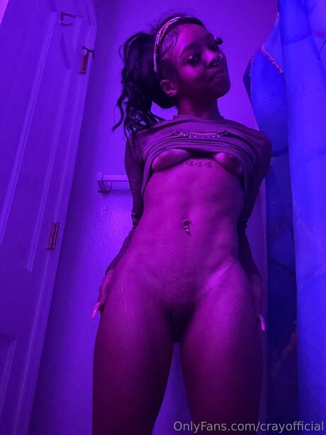 Crayofficial model nude pictures