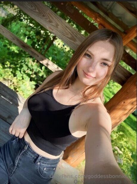 Goddessbonnie22 naked pornstar photo