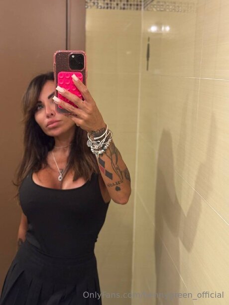 Bennygreen Official pornstar nude image