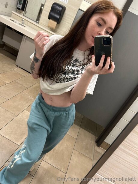 Yourmagnoliajett hot actress photo