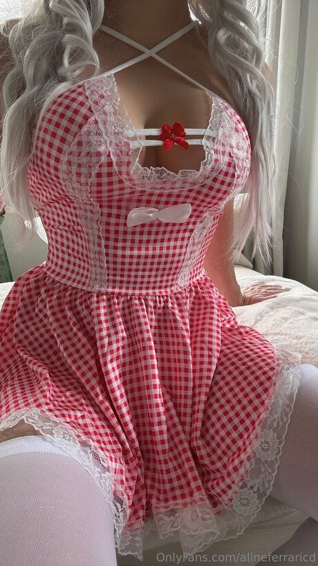 Alineferraricd pornstar hot image